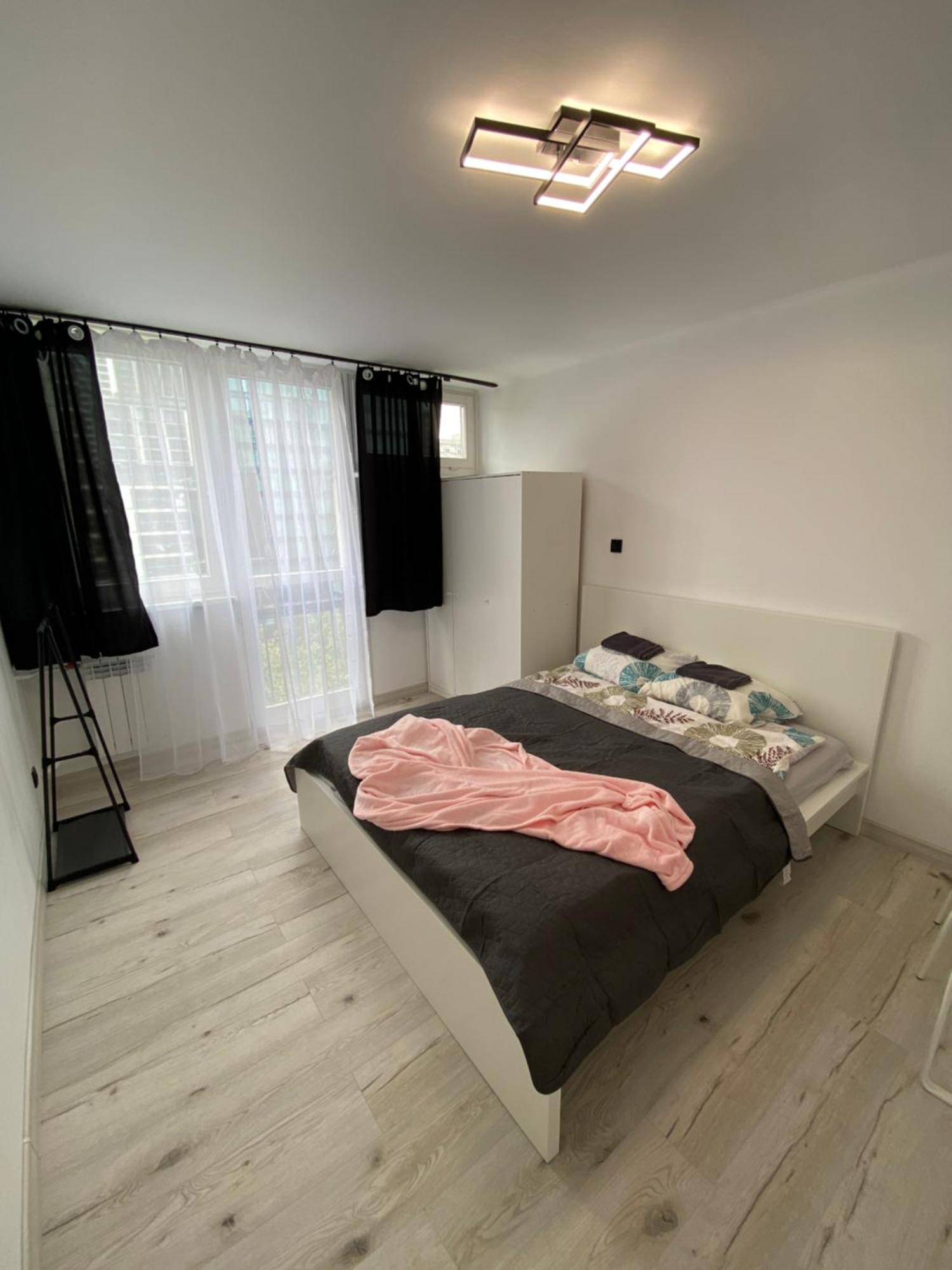Apartment 3 Sypialnie Grzybowska Ohmyhome